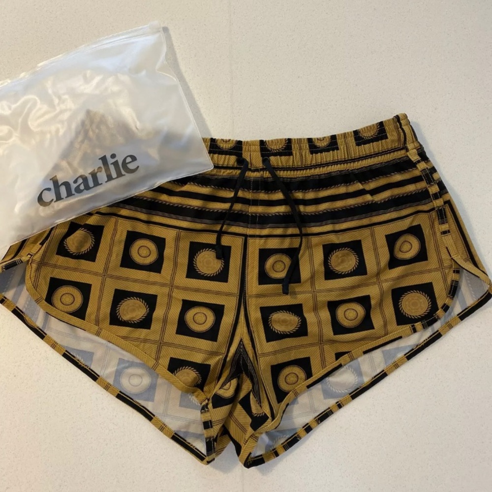 Charlie by MZ Grecian Print Sun Short NWOT